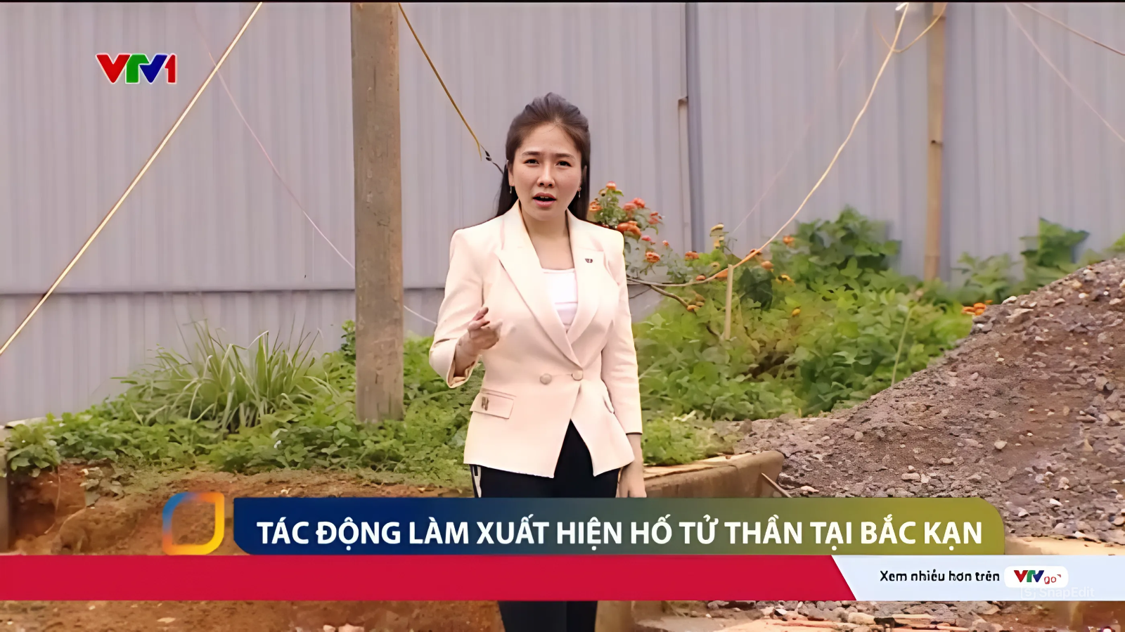 "Hố tử thần" tại Bắc Kạn ngày càng to, nguyên nhân vì đâu? | VTV24